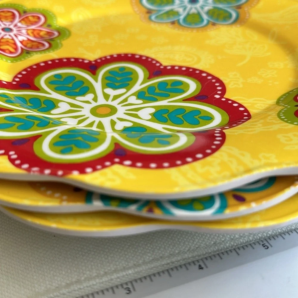7 pc set Pier One Imports Melamine Dinner Plates Salad Sunny Bright Paisley‎ GUC